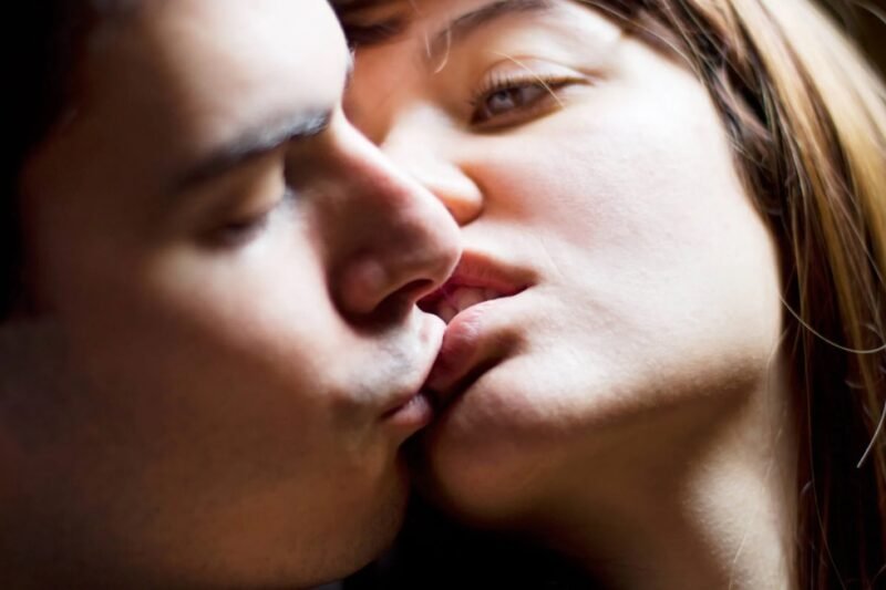 Romantic French kissing escort in Amsterdam