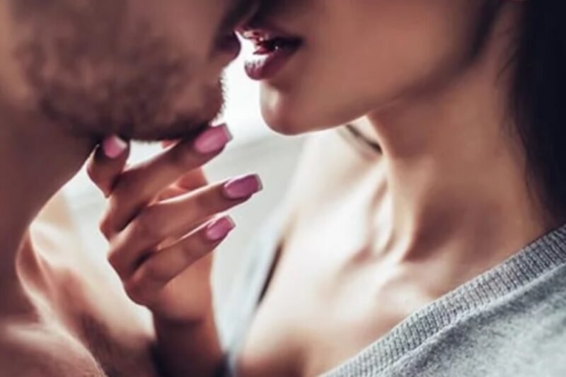French kissing escort in Amsterdam